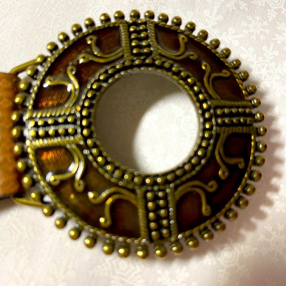Chicos belt brown & copper slouch style.2.5” wide and tapers to 2”